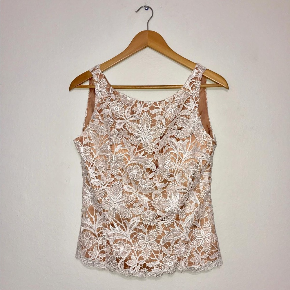 Lace sleeveless top